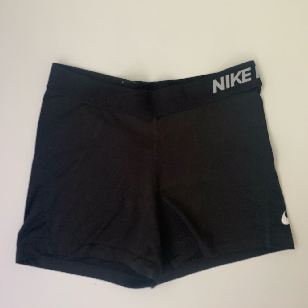 Women’s Nike Pros
